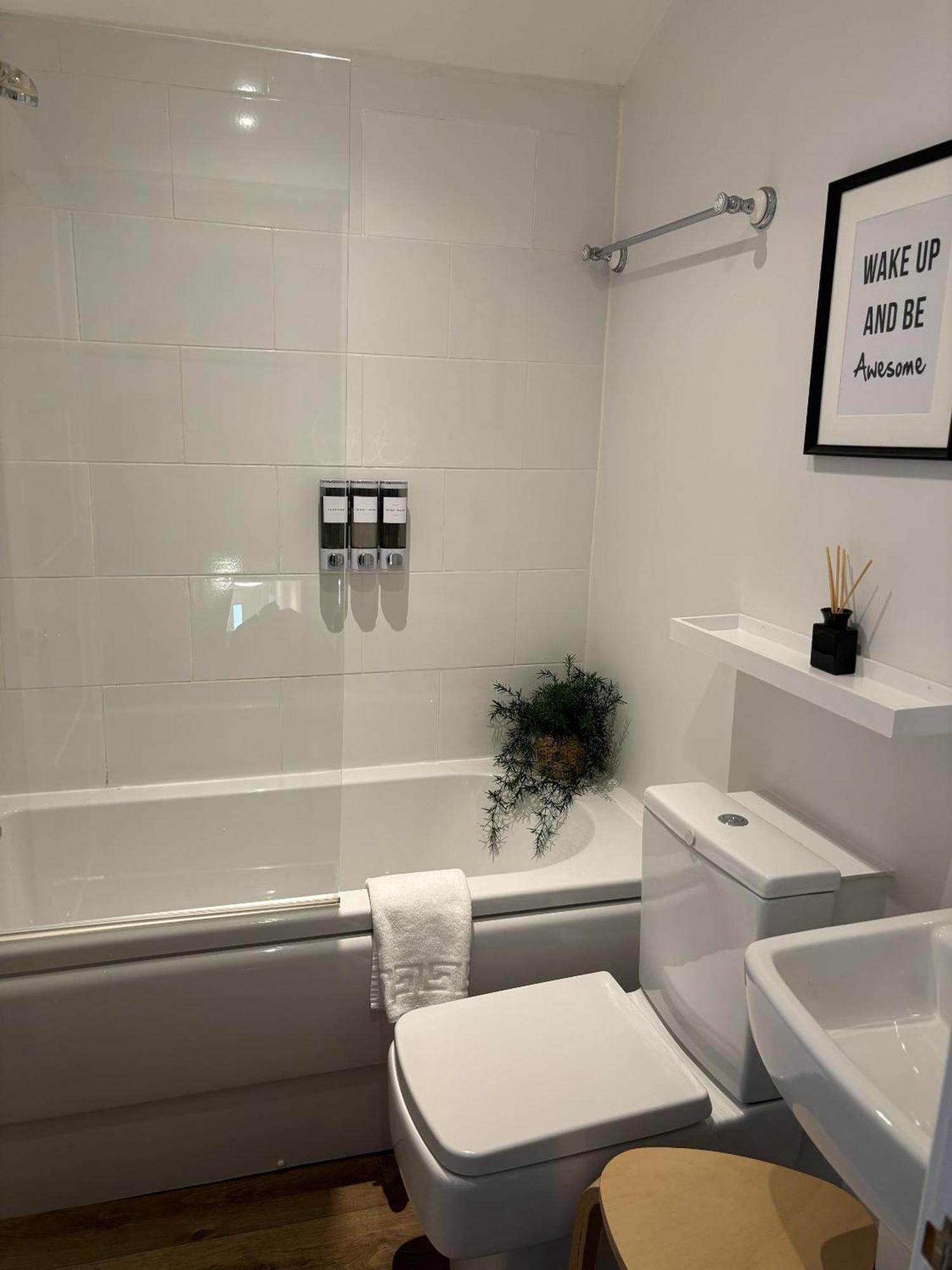 The Hive Apartment Marple Екстериор снимка