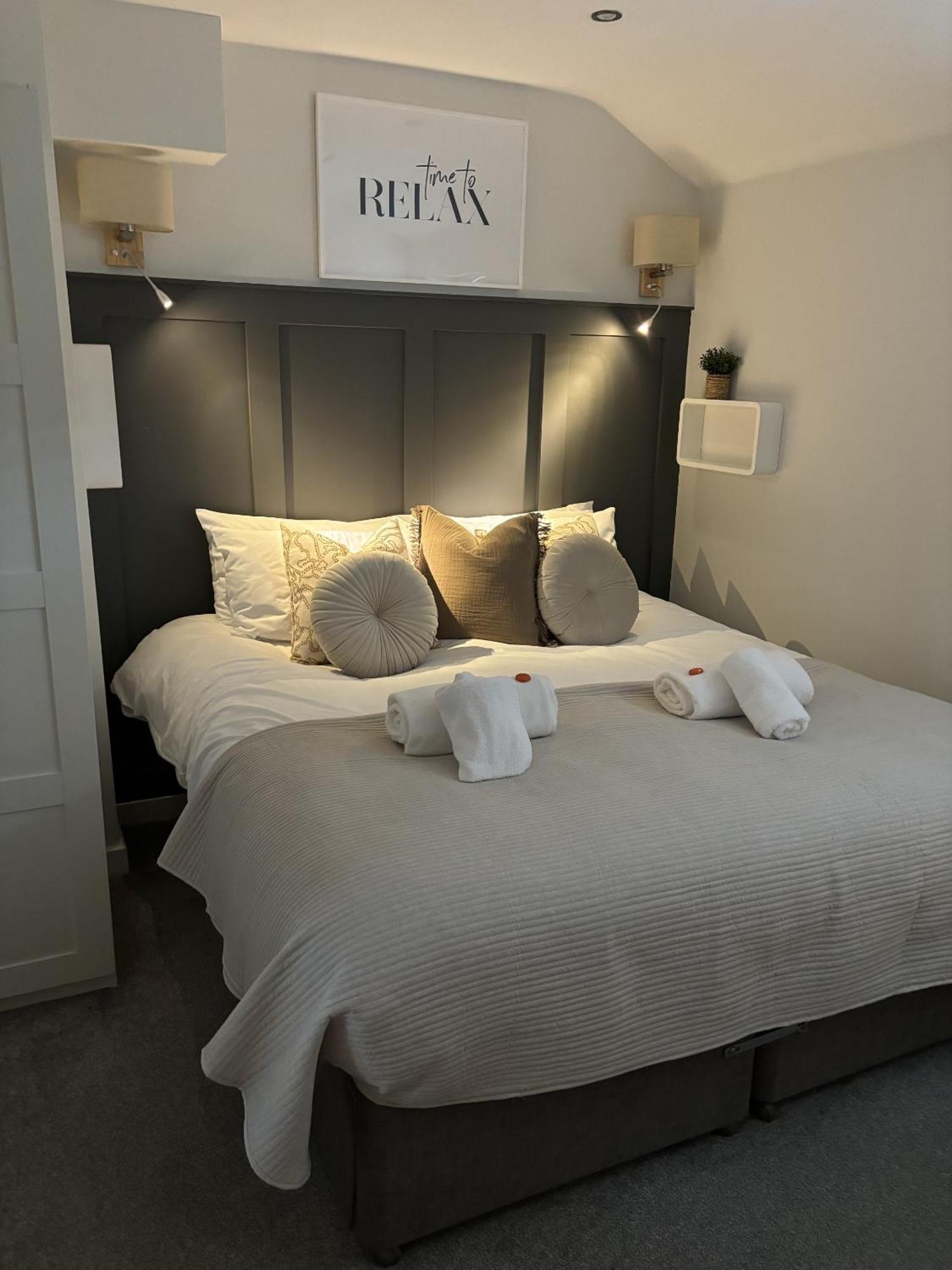 The Hive Apartment Marple Екстериор снимка